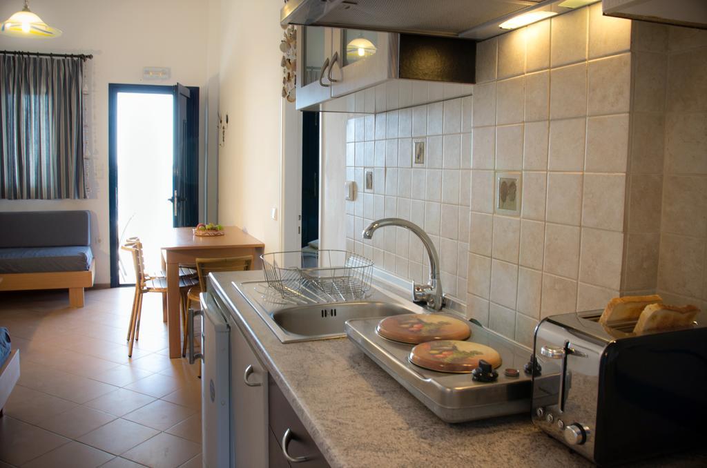 Yialos Studios-Apartments Makrýgialos Eksteriør bilde