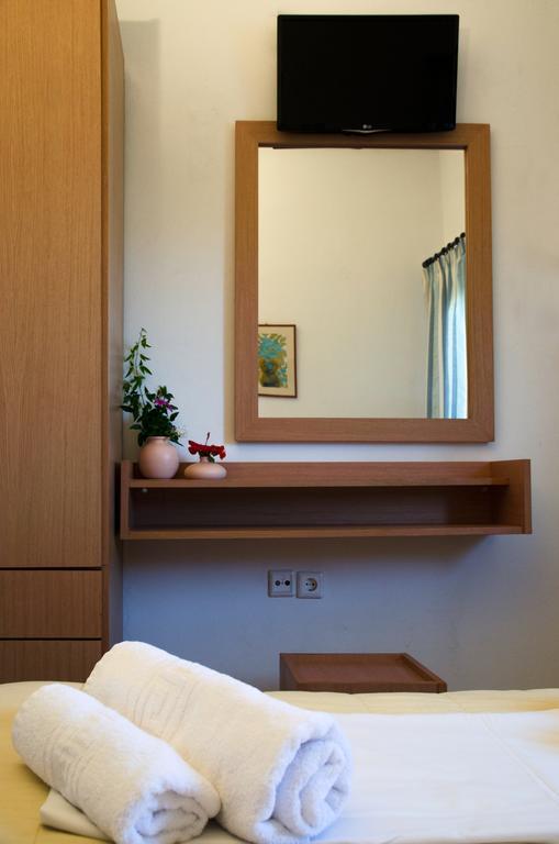 Yialos Studios-Apartments Makrýgialos Eksteriør bilde